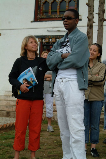 A chacun d’entre nous sera donner l’opportunité de se présenter et de dire où vit-il en France ; ici Kalidou. / each of us will get the opportunity to introduce themselves and say where they come from in France. Here Kalidou