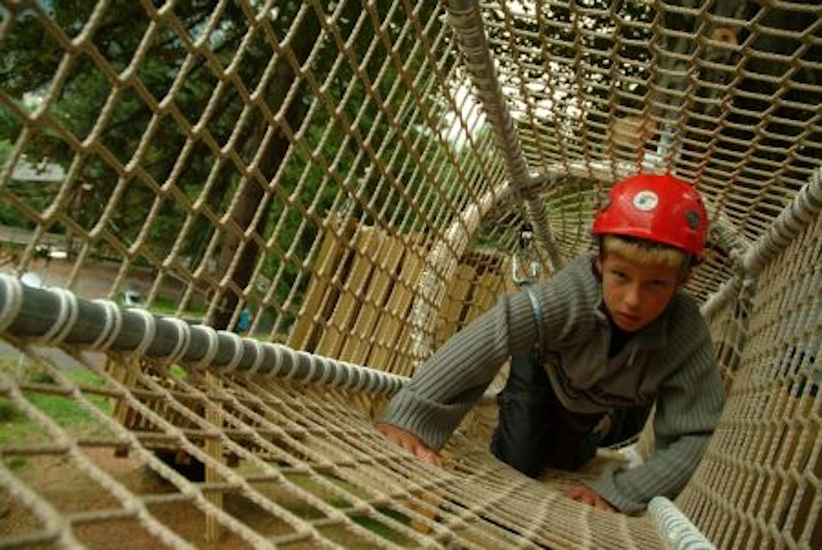 Et maintenant, c’est parti pour l’aventure ! Attention à ne pas t’emmêler David !