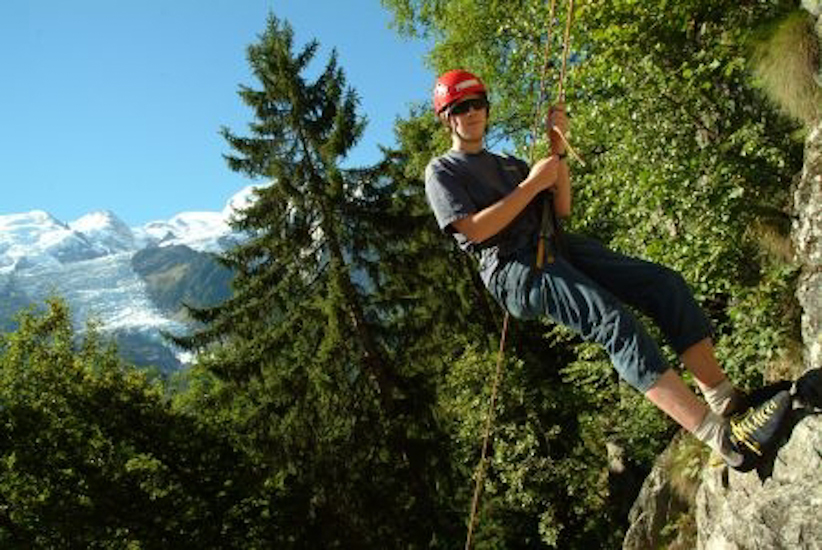 Allez Vincent ! Continue jusqu’à ce que tu dépasses la cime de tous les arbres alentour !