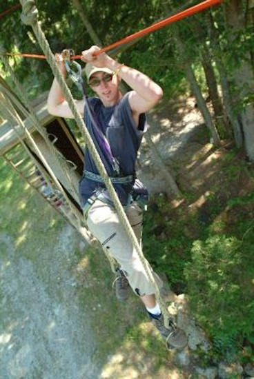 La grande spécialité du Jonathan, c’est d’être bancal pour mieux bondir de branches en branches !