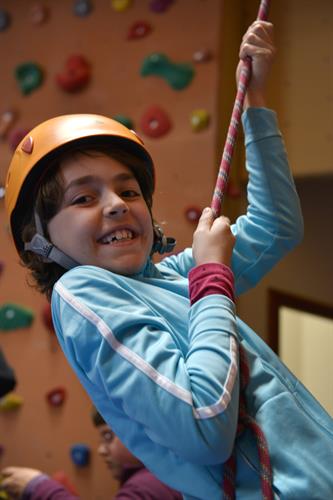 Emma fin prête pour la via ferrata de l