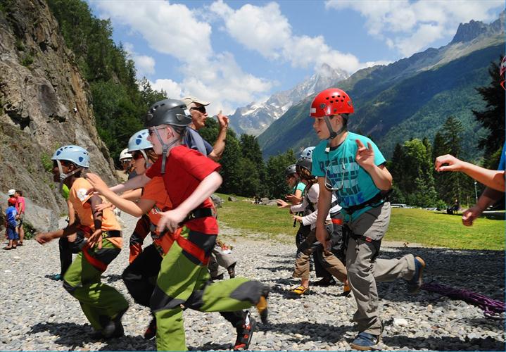 Deux équipes sont formées pour une course à l