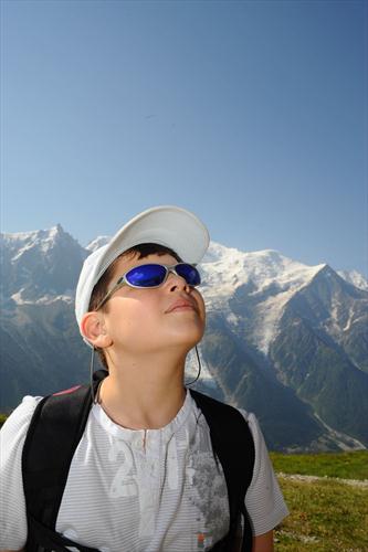 Alexandre admire le paysage