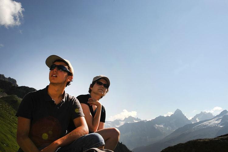 Une pause pour admirer le paysage magnifique avec vue sur le Mont Blanc