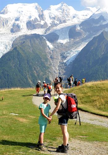 Justine et Claire ferment la marche
