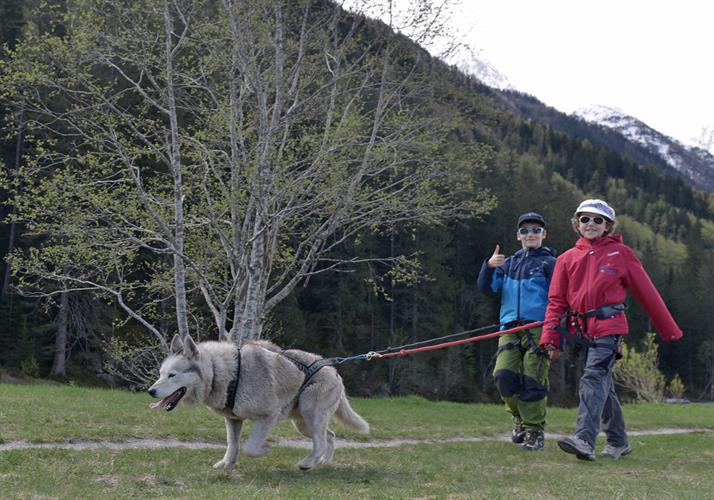 Nérée et Emma au départ dans le désert blanc