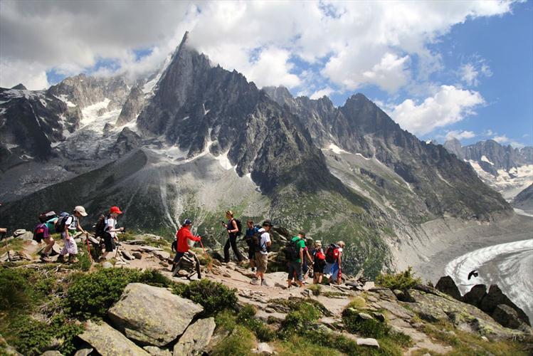 Magnifique panorama des Drus et de la Mer de Glace à droite