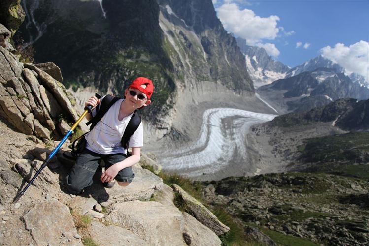 Clément devant la Mer de Glace