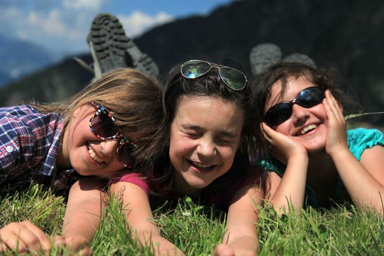 Les 3 graces : Théa, Axelle et Thalie