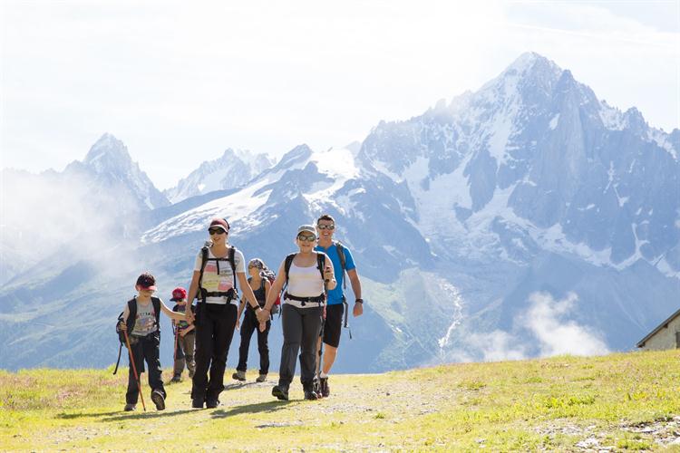 Maxime, Anabelle, Ines et Thomas au depart de la rando