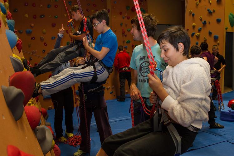 Camille, Augusutin et Sebastien en pleine découverte du rappel autonome